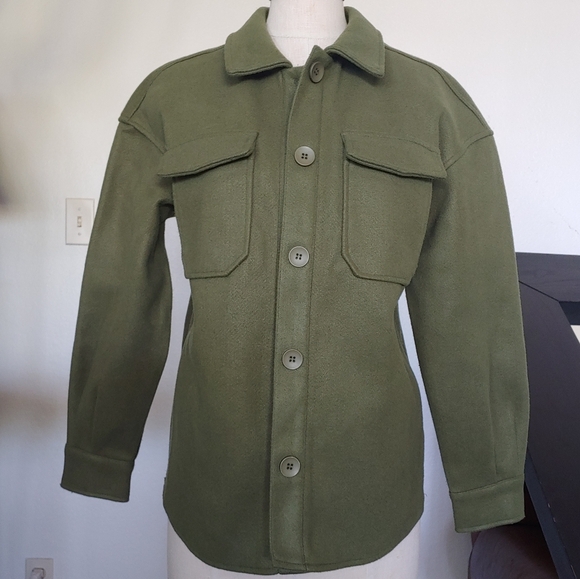 AVEC LES FILLES Button Front Boyfriend Shacket Women's - Picture 7 of 9